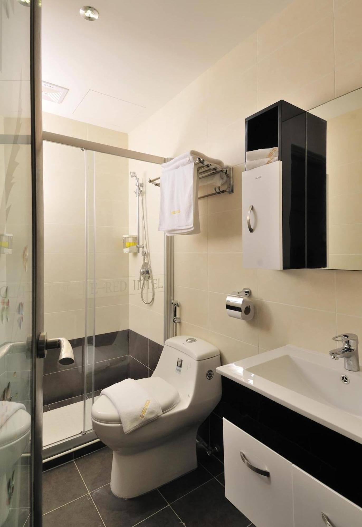 Ernes Hotel Bandar Perda Kampong Permatang Batu Extérieur photo