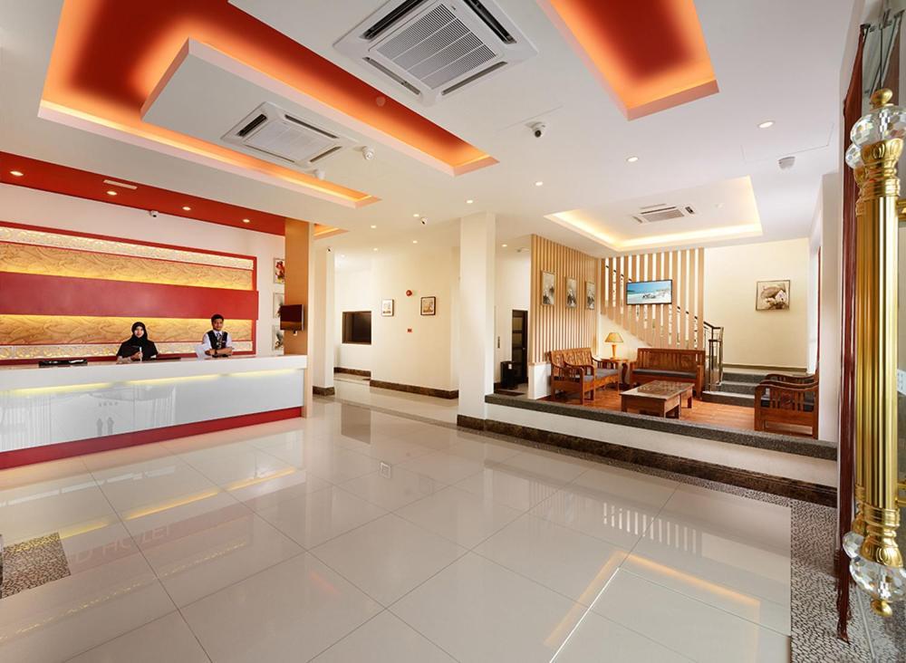 Ernes Hotel Bandar Perda Kampong Permatang Batu Extérieur photo